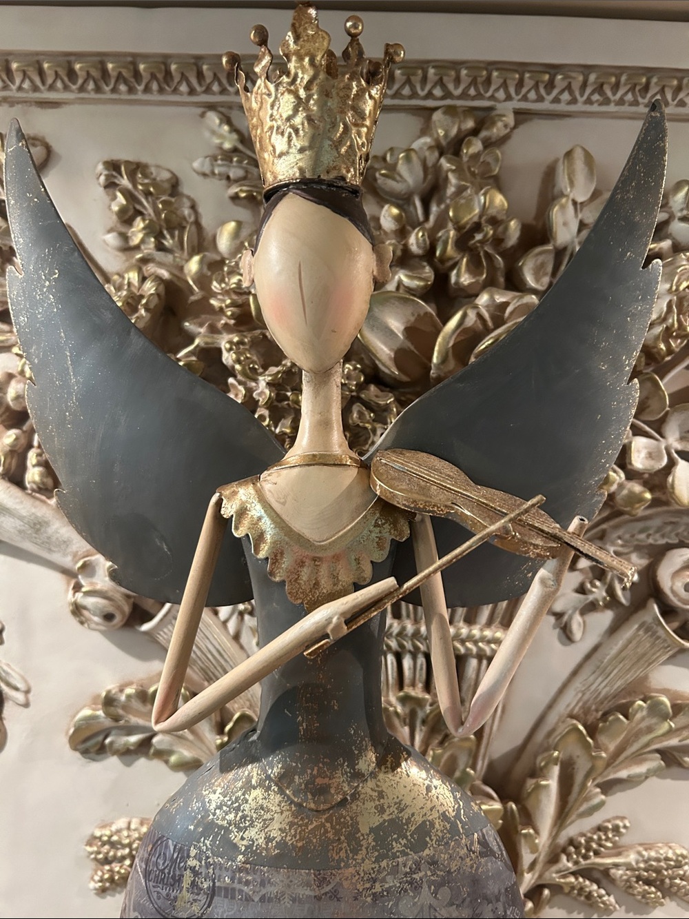NWT Metal Angel Figurine With Violin 30”